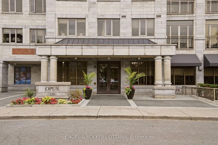 Property Photo:  320 McLeod Street 312  ON K2P 1A3 