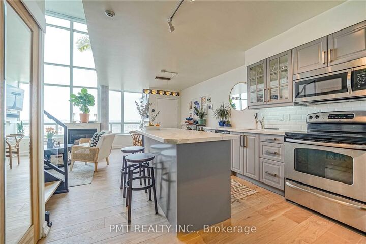Photo de la propriété:  250 Manitoba Street 624  ON M8Y 4G8 