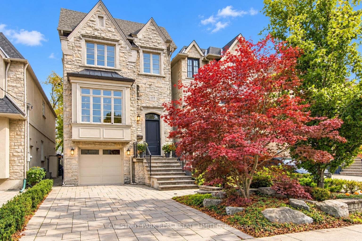 Property Photo:  117 Glengarry Avenue  ON M5M 1E1 