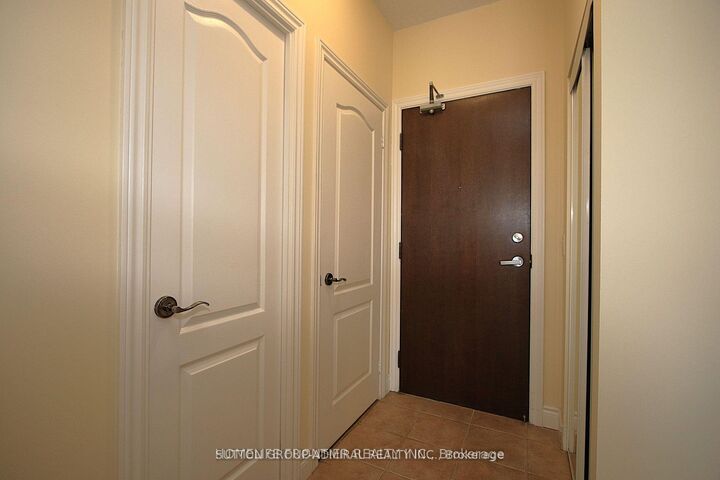 Property Photo:  15 North Park Road 1010  ON L4J 0A1 