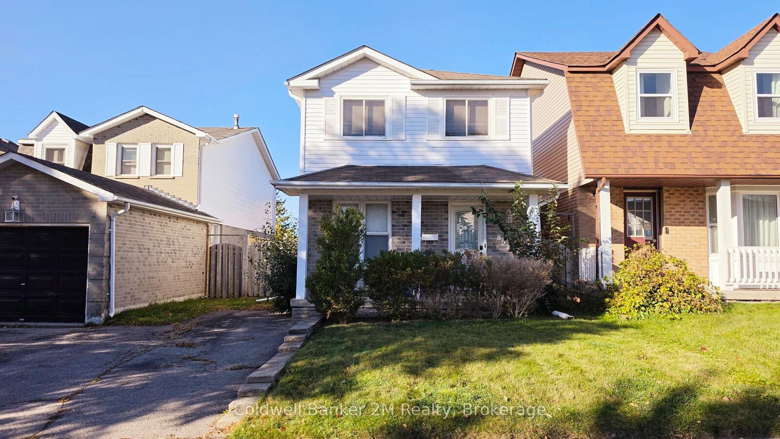 Property Photo: 852 Attersley Drive ON L1K 1T9