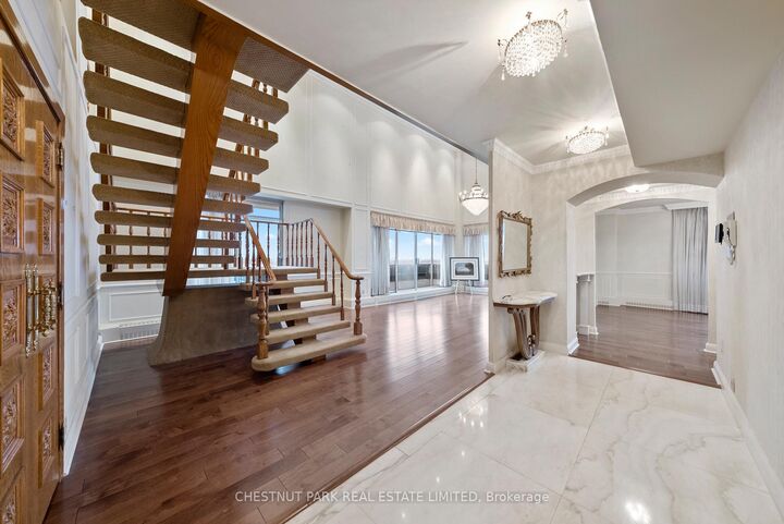 Property Photo:  2600 Bathurst Street Ph 1  ON M6B 2Z4 