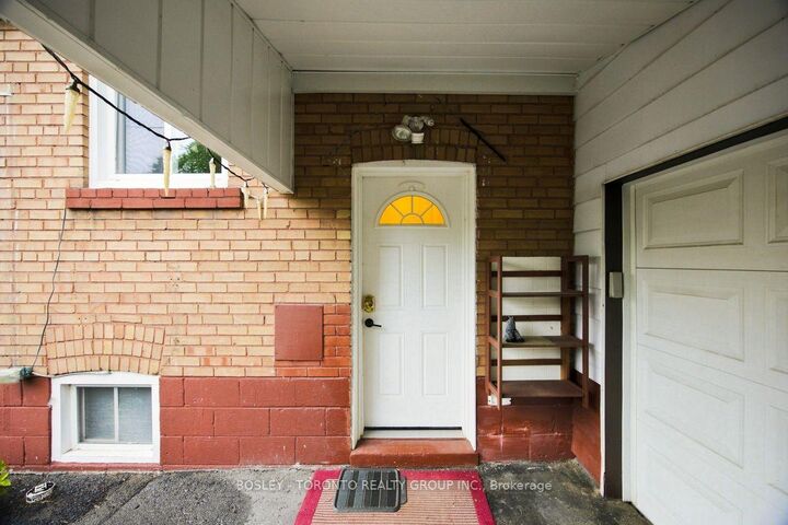Property Photo:  3 Timgren Drive Lower  ON M1R 3R4 