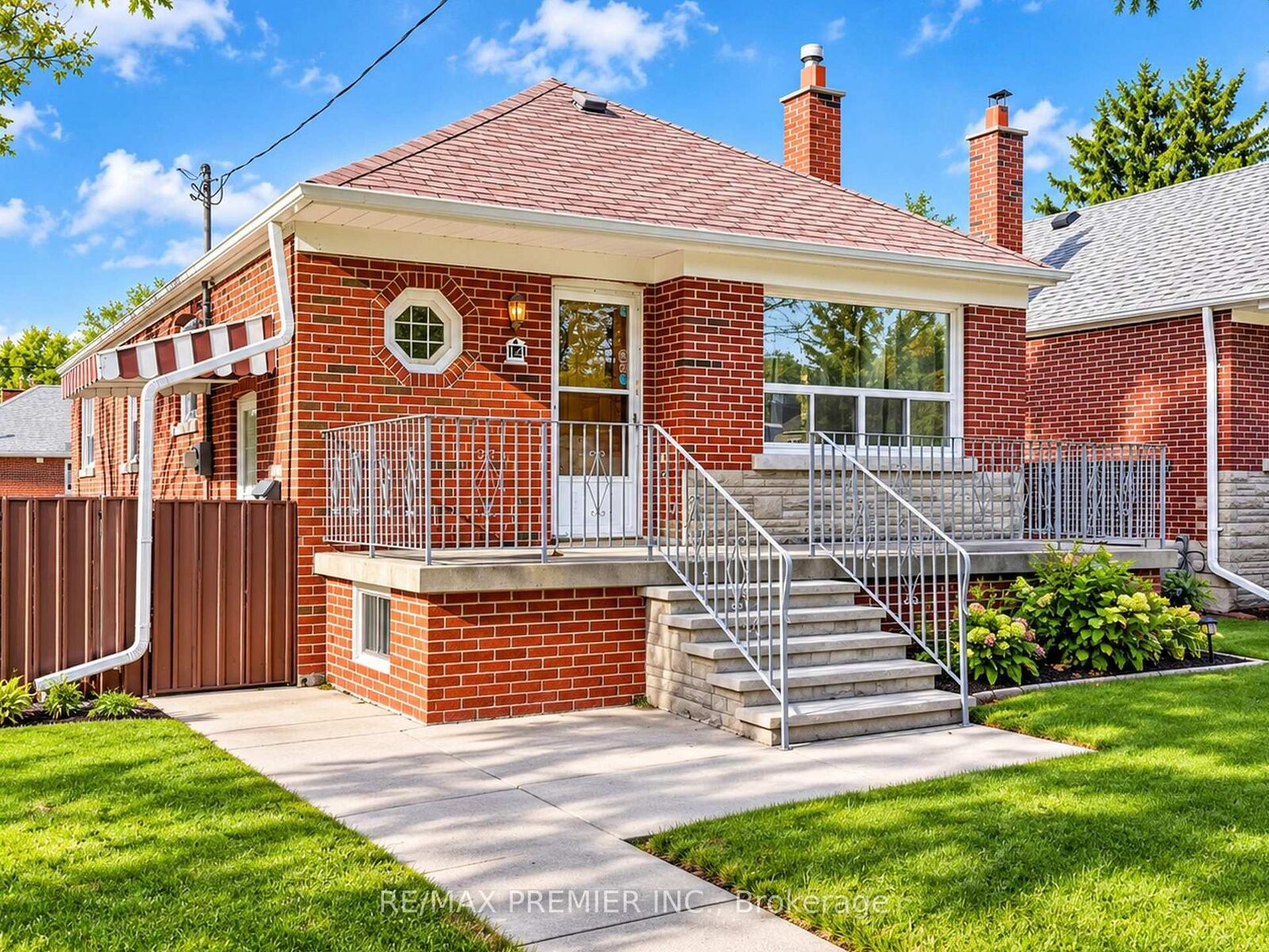 Property Photo:  14 Shaneen Boulevard  ON M1R 1B7 