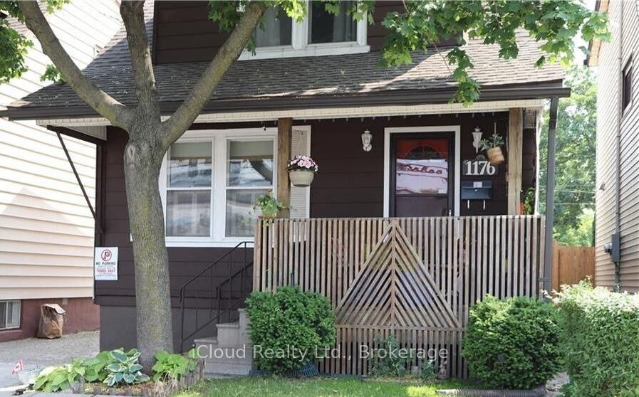 Property Photo:  1176 Cannon Street E Main  ON L8L 2K1 
