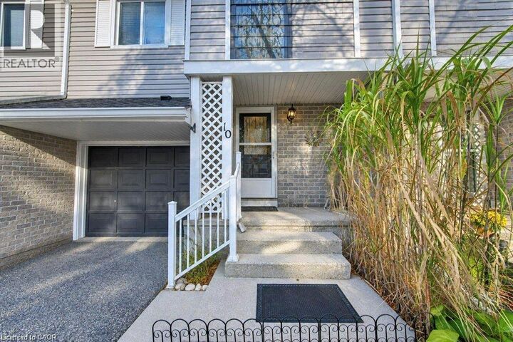 Property Photo:  54 Green Valley Drive 10  ON N2P 1Z9 