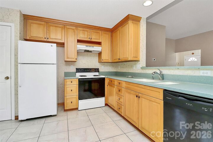 Property Photo: 4012 Lake Charles Way NC 28079