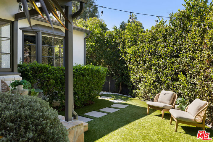 Property Photo: 11704 Sunshine Ter CA 91604