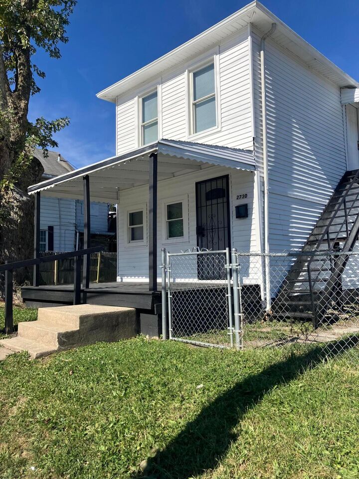 Property Photo: 2730 Sullivant Avenue OH 43204
