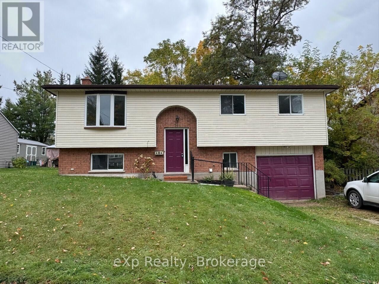 Property Photo:  745 7th Street A East  ON N4K 1K6 