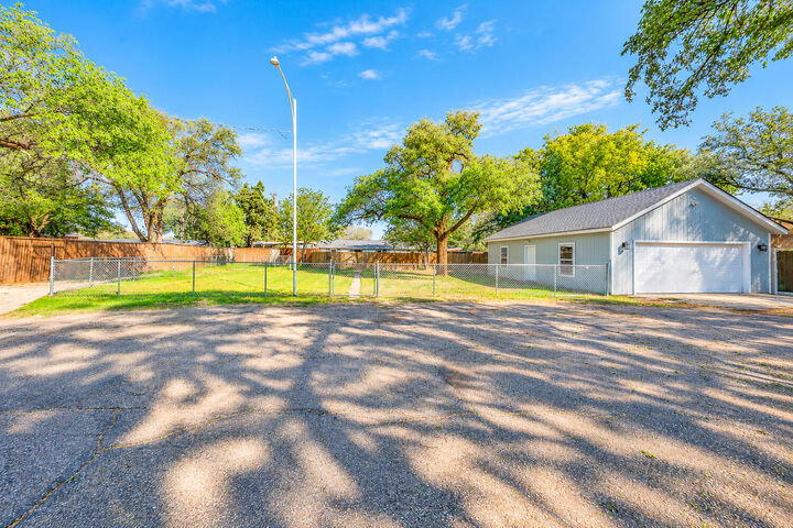 Property Photo: 5104 19th Street TX 79407