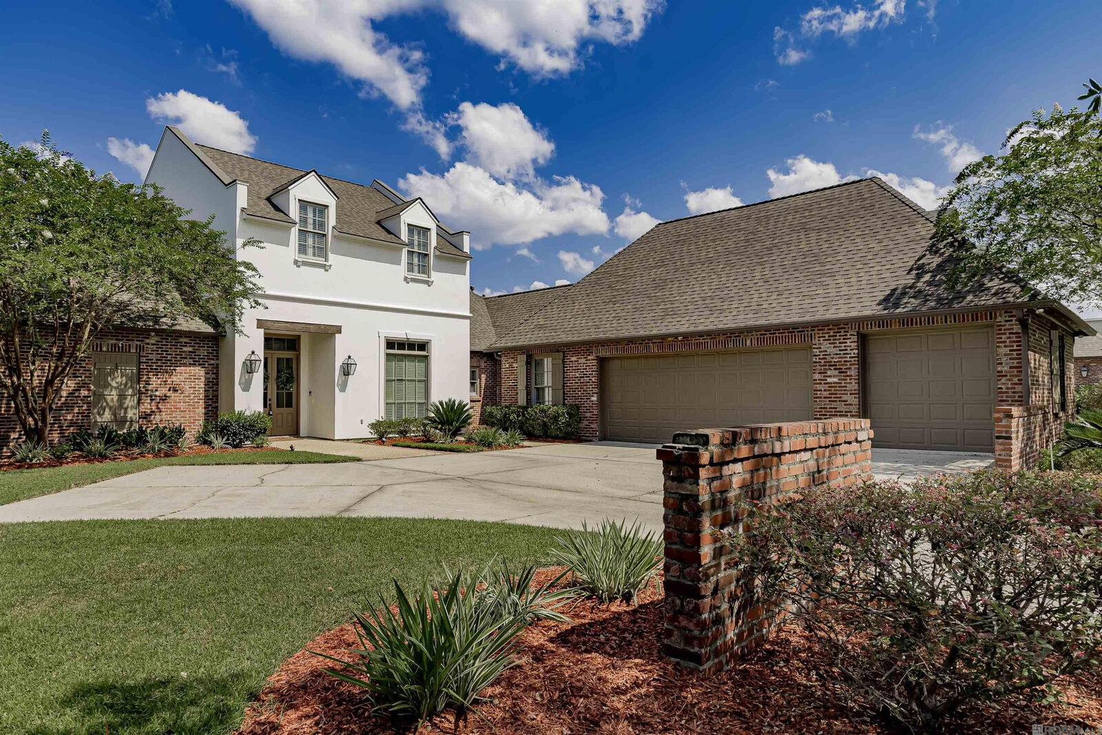Property Photo:  14628 Memorial Tower Dr  LA 70810 