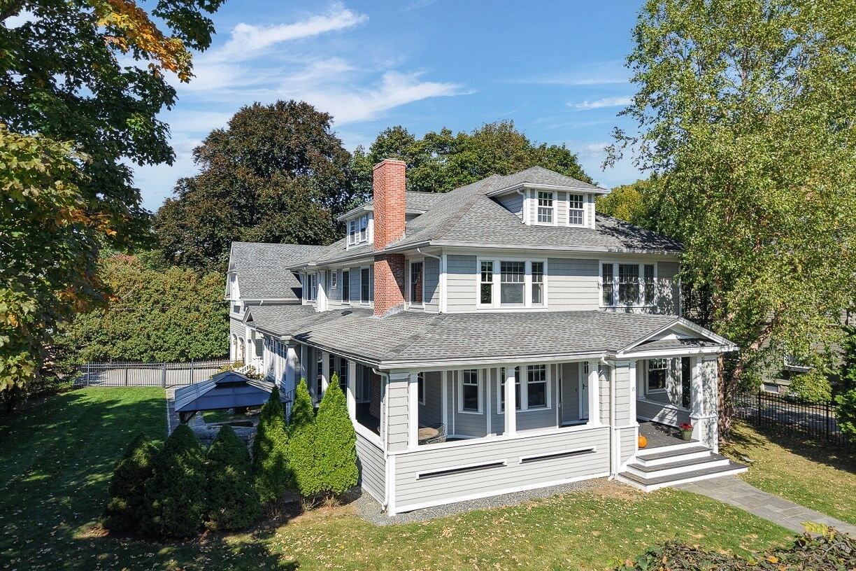 Property Photo:  15 Foxcroft Rd  MA 01890 