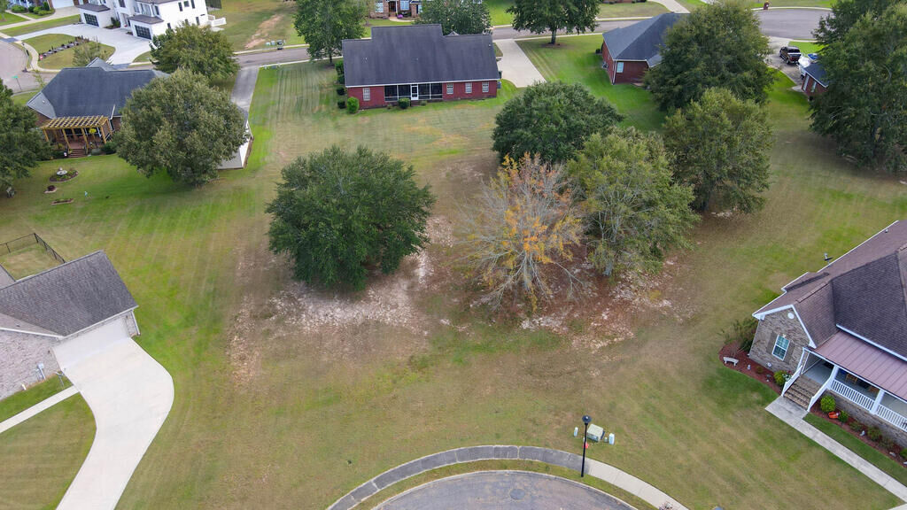 Property Photo:  309 Alcan Way  AL 36301 