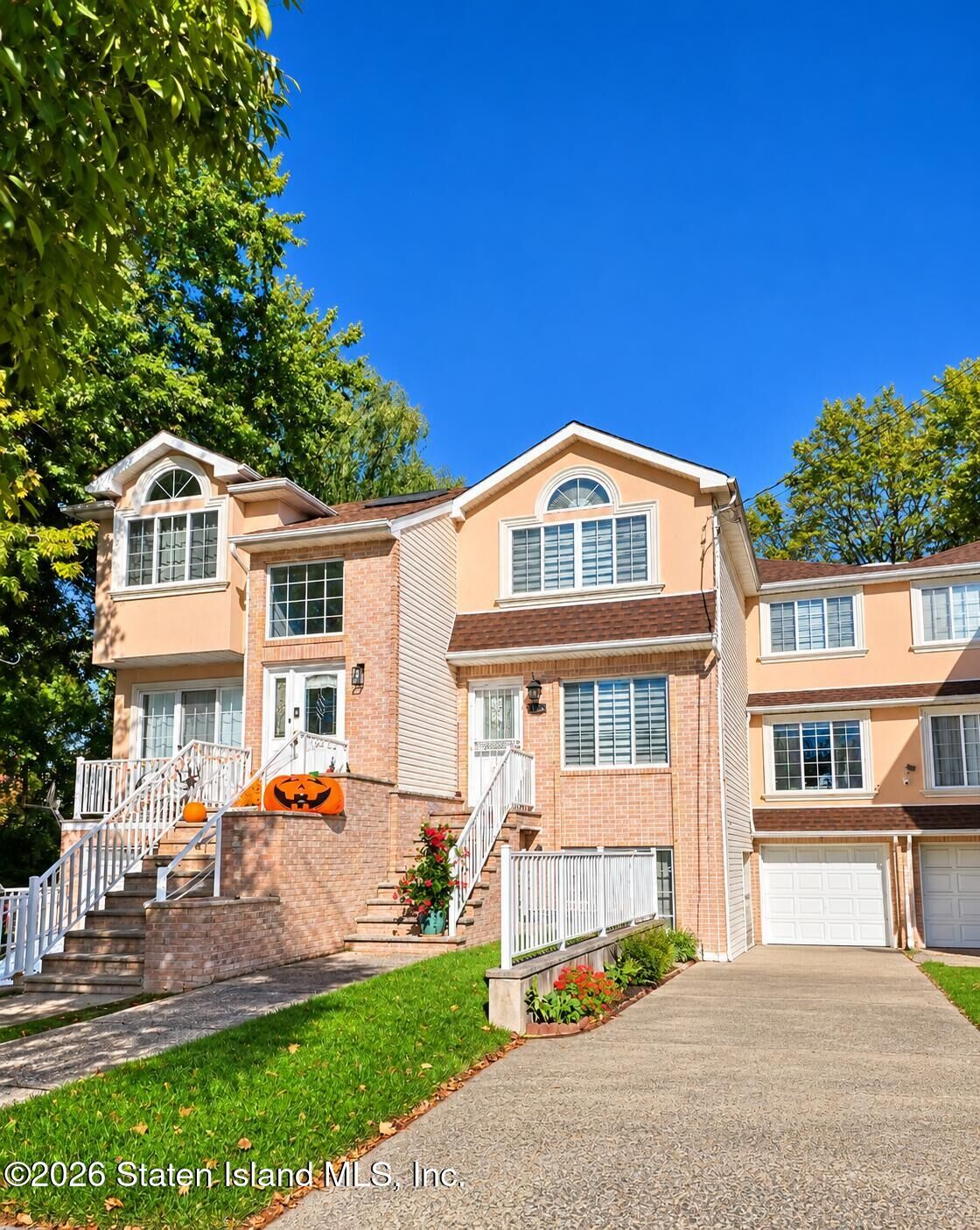 Property Photo:  1325 Rockland Avenue  NY 10314 