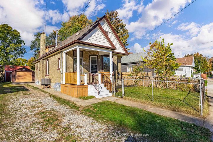 Property Photo:  864 Stedwell Street  ON N5Z 1L8 