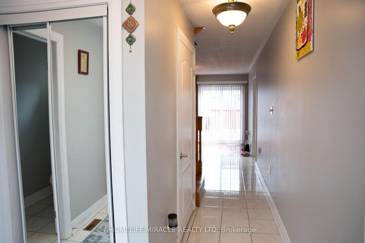 Property Photo:  52 Creditstone Road  ON L6Y 4G1 