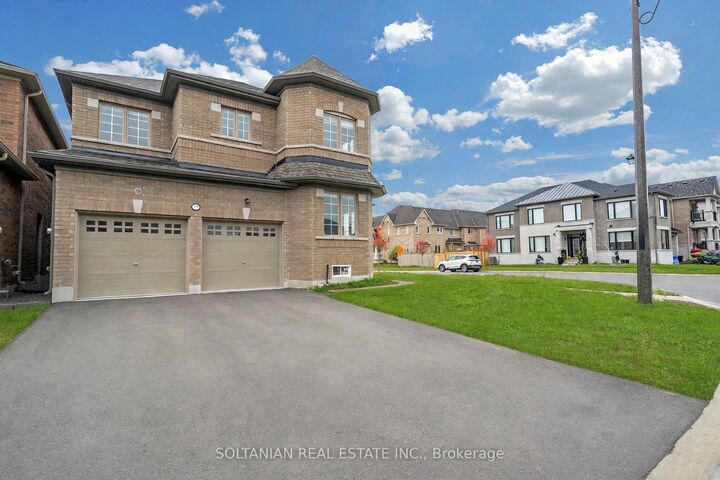 Property Photo:  75 Bud Leggett Crescent  ON L4P 0B7 