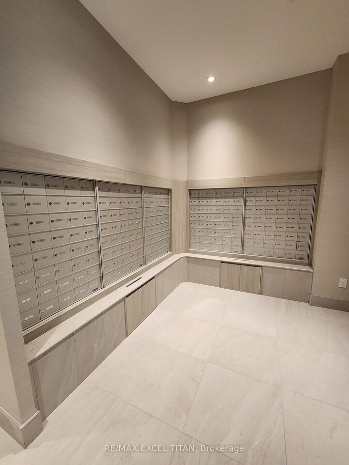 Property Photo:  20 Deans Drive S 307  ON M1L 0J7 