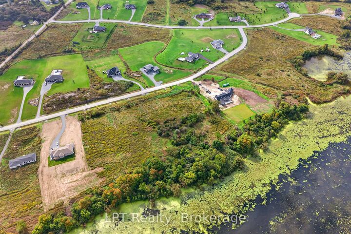 Photo de la propriété:  114 Hineman Street  ON K7L 0G2 