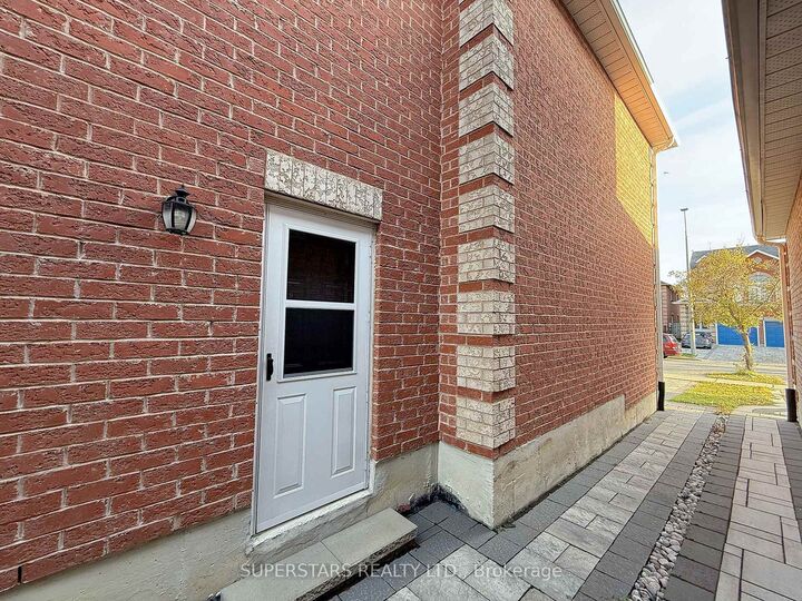 Property Photo:  28 Quantum Street Bsmt  ON L3S 4J5 