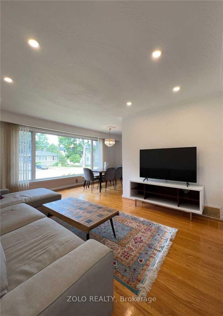 Property Photo:  346 Wenlock Avenue Main Floor  ON L4C 1M9 