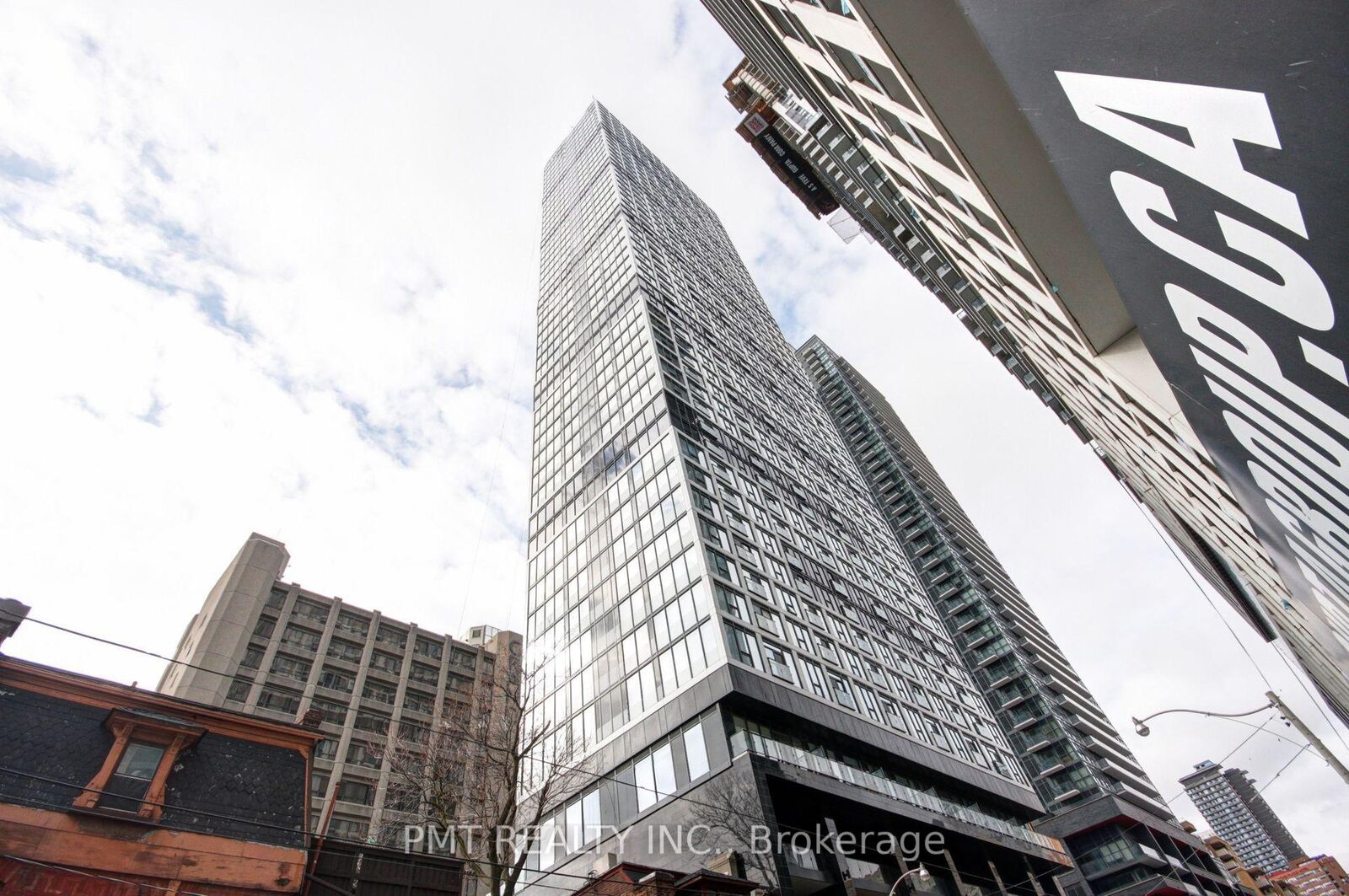 Property Photo:  181 Dundas Street E 2508  ON M5A 0N5 