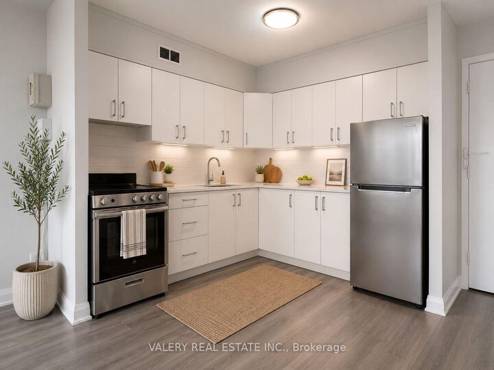 Property Photo:  324 Cambridge Street 308  ON K1R 7B5 