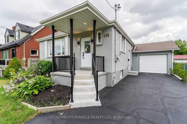 Property Photo:  135 Central Park Boulevard N  ON L1G 5Y6 