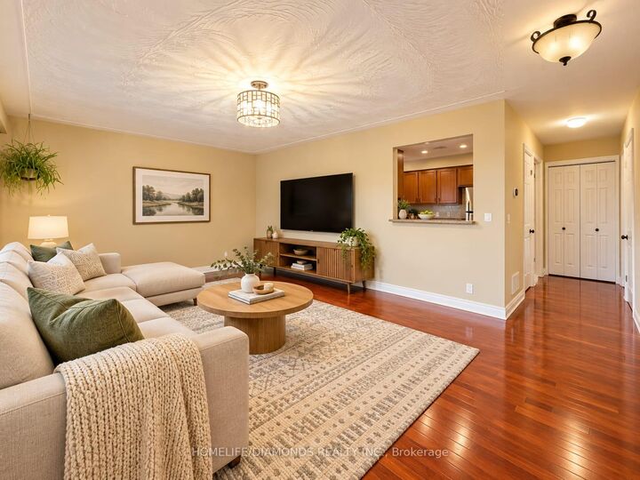 Property Photo:  1038 Glendor Avenue Upper  ON L7R 3V2 