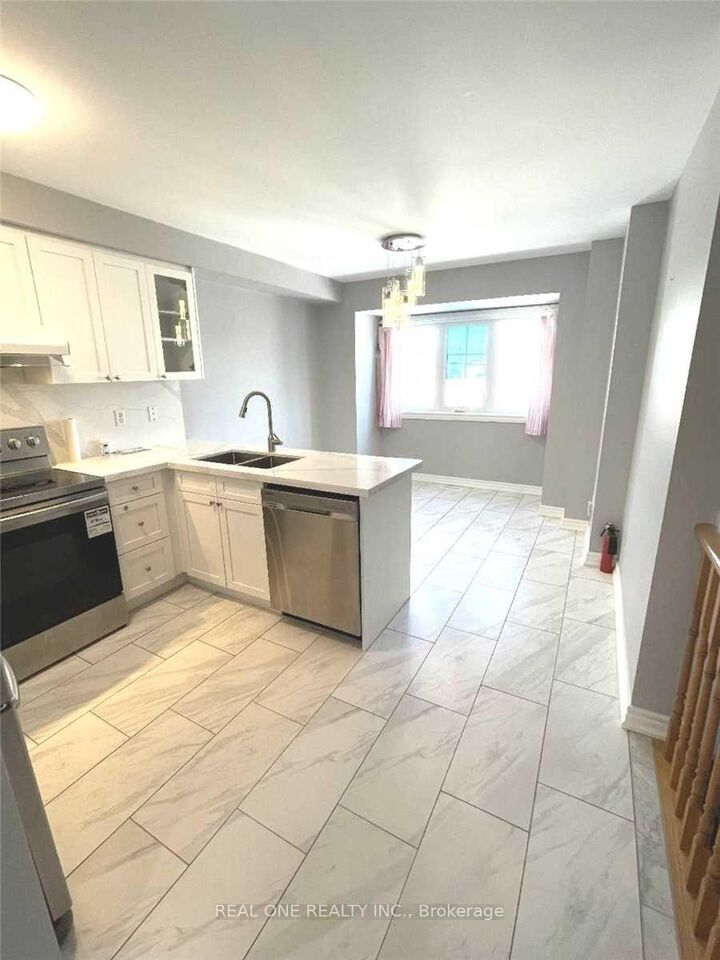 Property Photo:  80 Baywell Crescent  ON L4G 7N4 