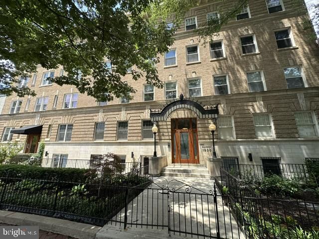 Property Photo:  1930 New Hampshire Avenue NW 22  DC 20009 