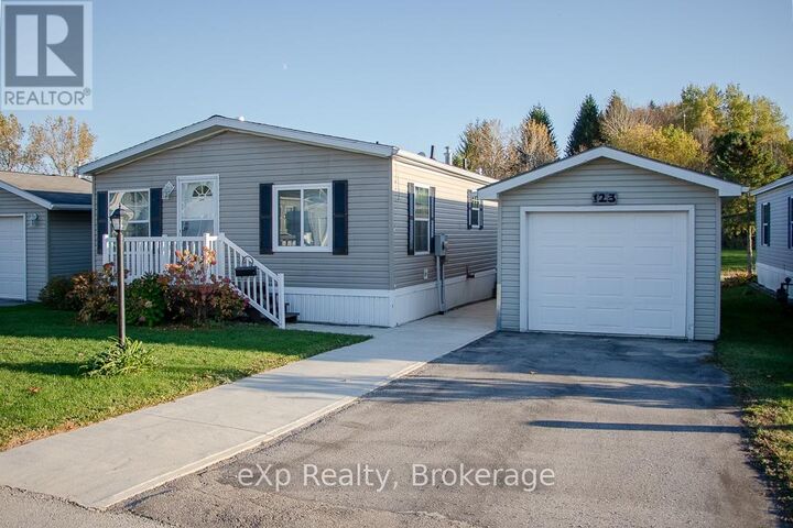 Property Photo:  123 Rosewood Drive  ON N4K 5N5 