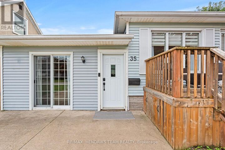 Property Photo:  35 Kinsey Street  ON L2S 1C9 