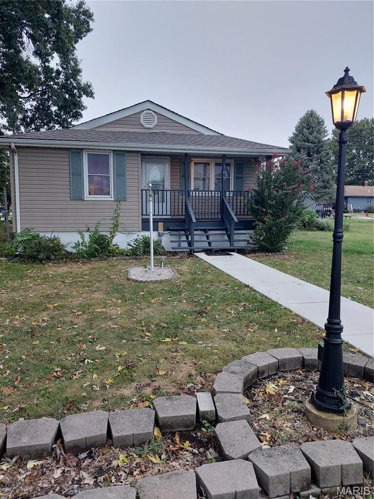 Property Photo: 105 S Olive Street IL 62048