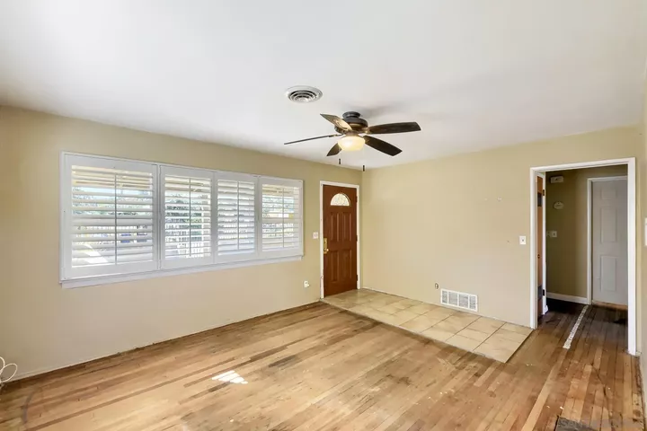 Property Photo: 12312 Parkside St CA 92040