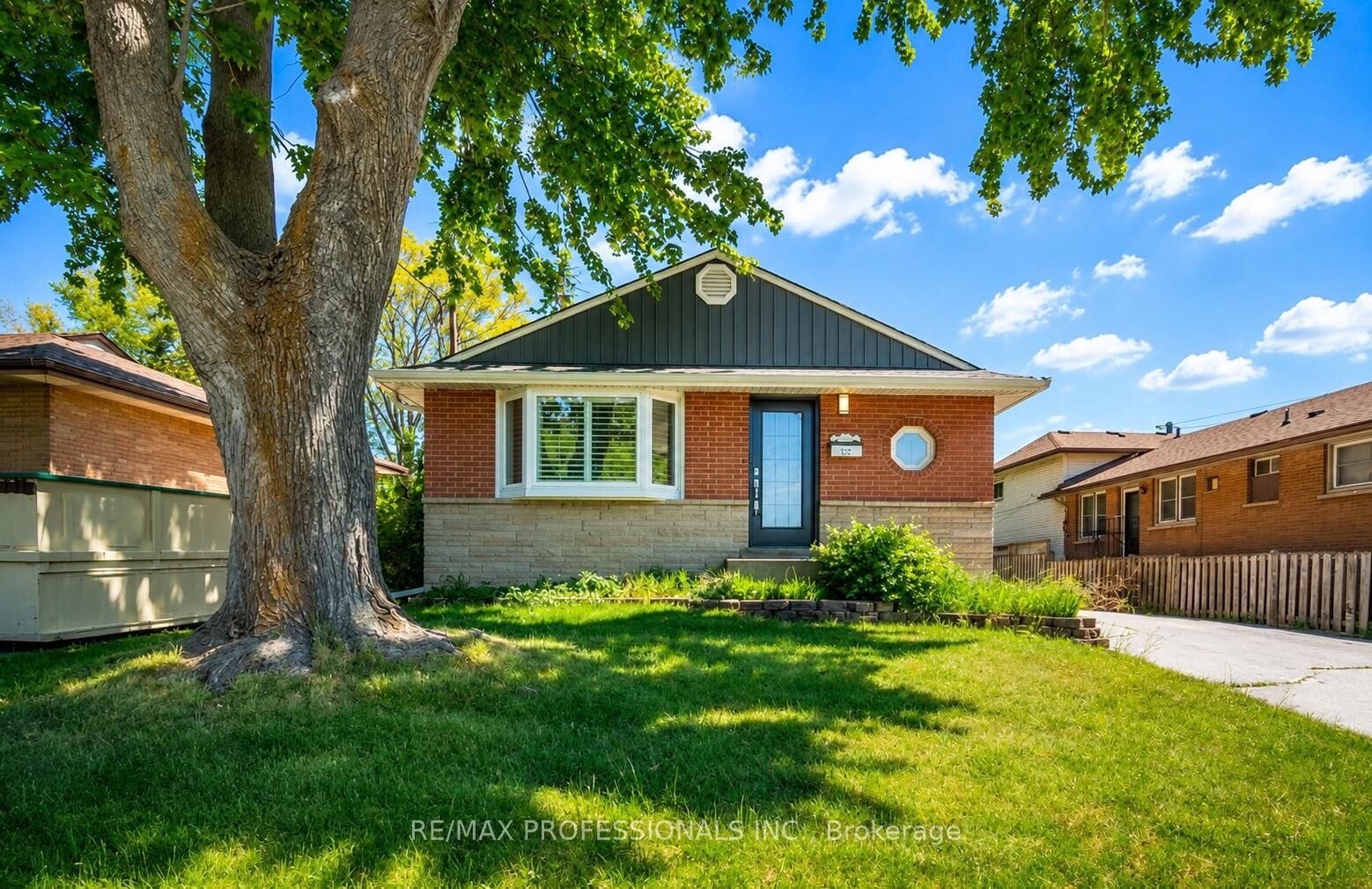 Property Photo:  1327 Royal Drive Bsmt  ON L7P 2G7 