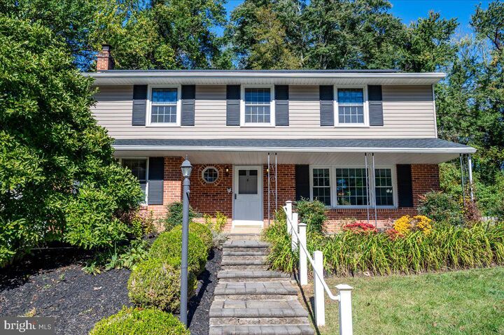 Property Photo:  6 Woodshaw Road  DE 19711 