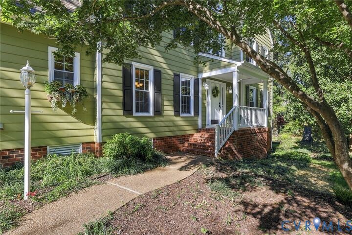 Property Photo:  5700 Sandstone Ridge Road  VA 23112 