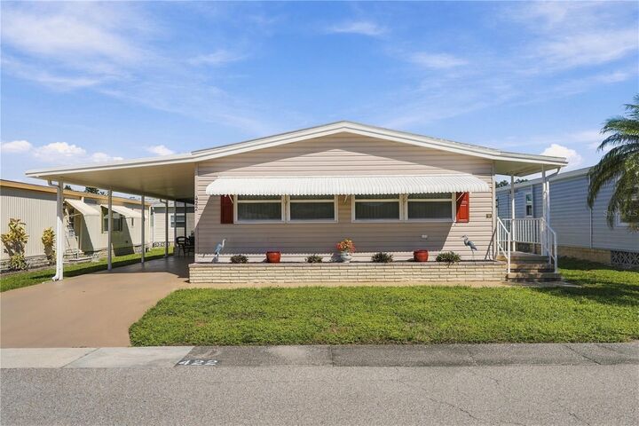 Property Photo: 5619 Bayshore Road 422 FL 34221