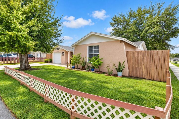 Property Photo: 10110 Moores Mill Court FL 33615