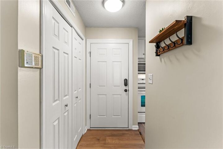 Property Photo: 892 S Ridge Court NC 27107
