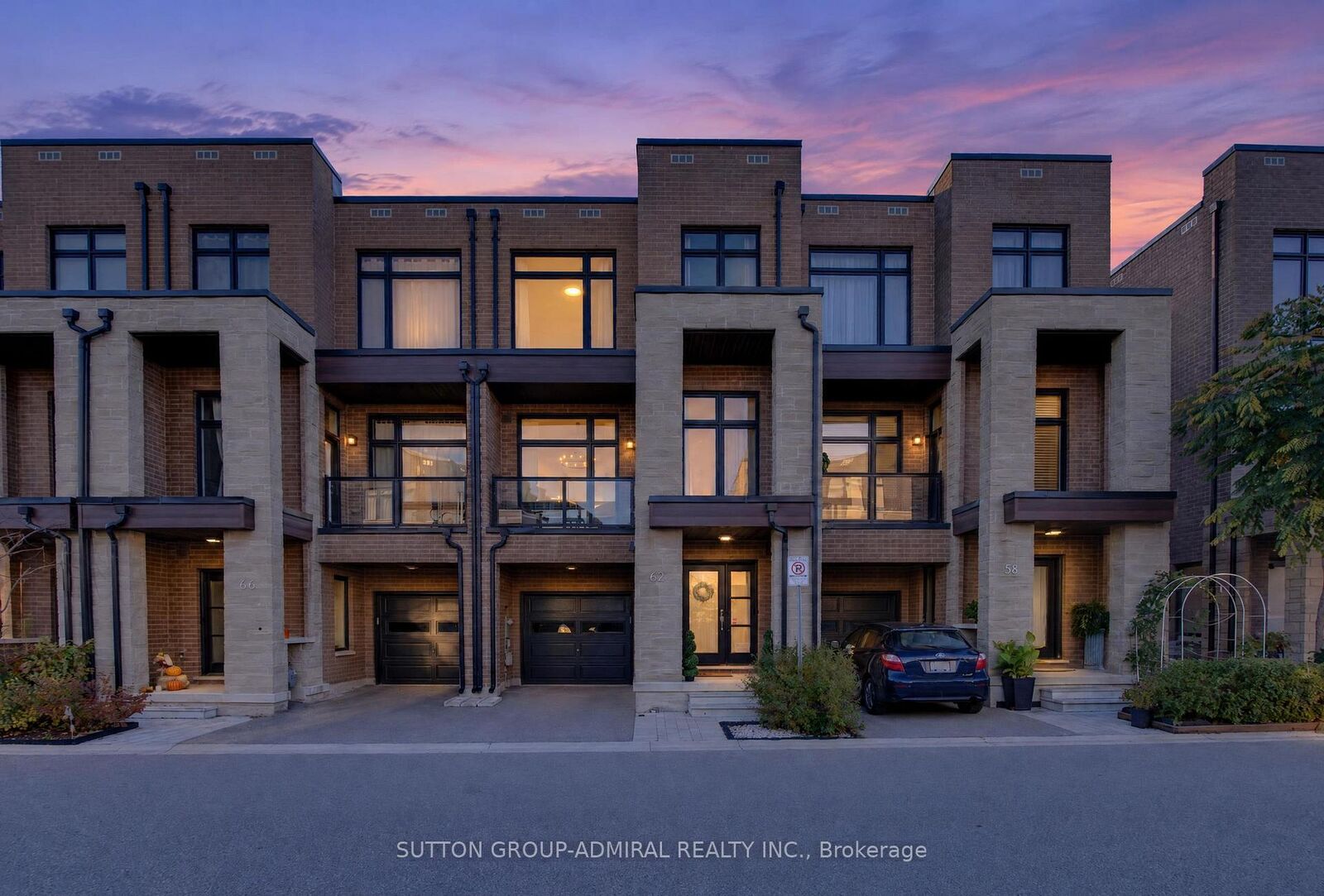 Property Photo:  62 Pageant Avenue  ON L4H 4R3 