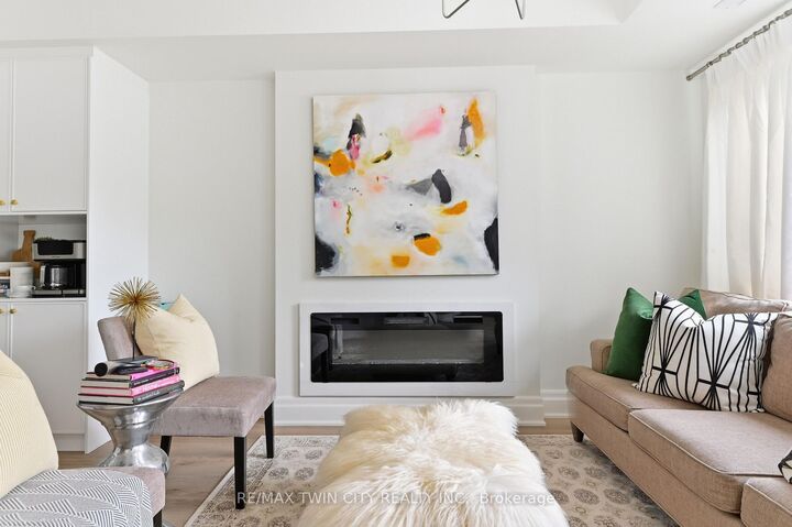 Property Photo:  37 Edwin Street 1  ON N3T 4X7 