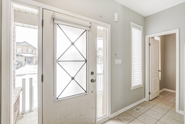 Property Photo:  16 Don Hadden Crescent  ON L0C 1H0 