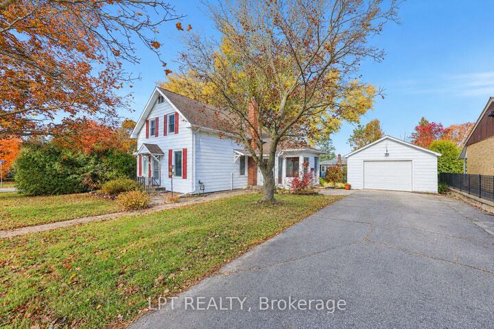 Property Photo: 190 Winewood Avenue W ON P1P 1E6