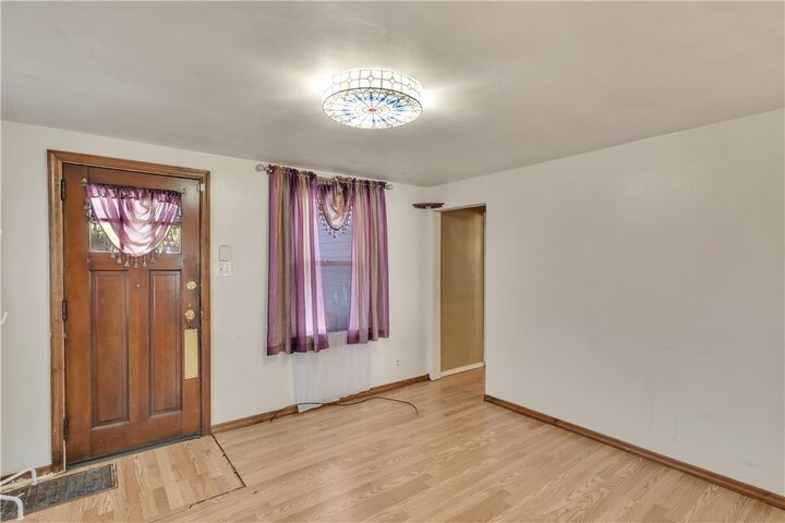 Property Photo: 2116 Calvin St PA 15132
