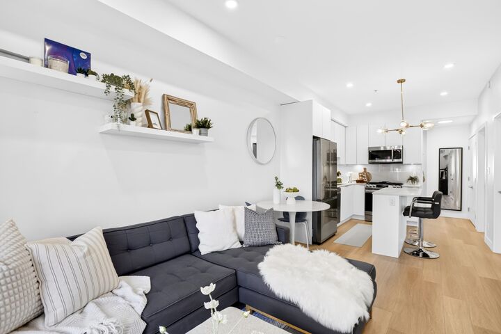 Property Photo:  2331 Kelly Avenue 203  BC V3C 0T4 