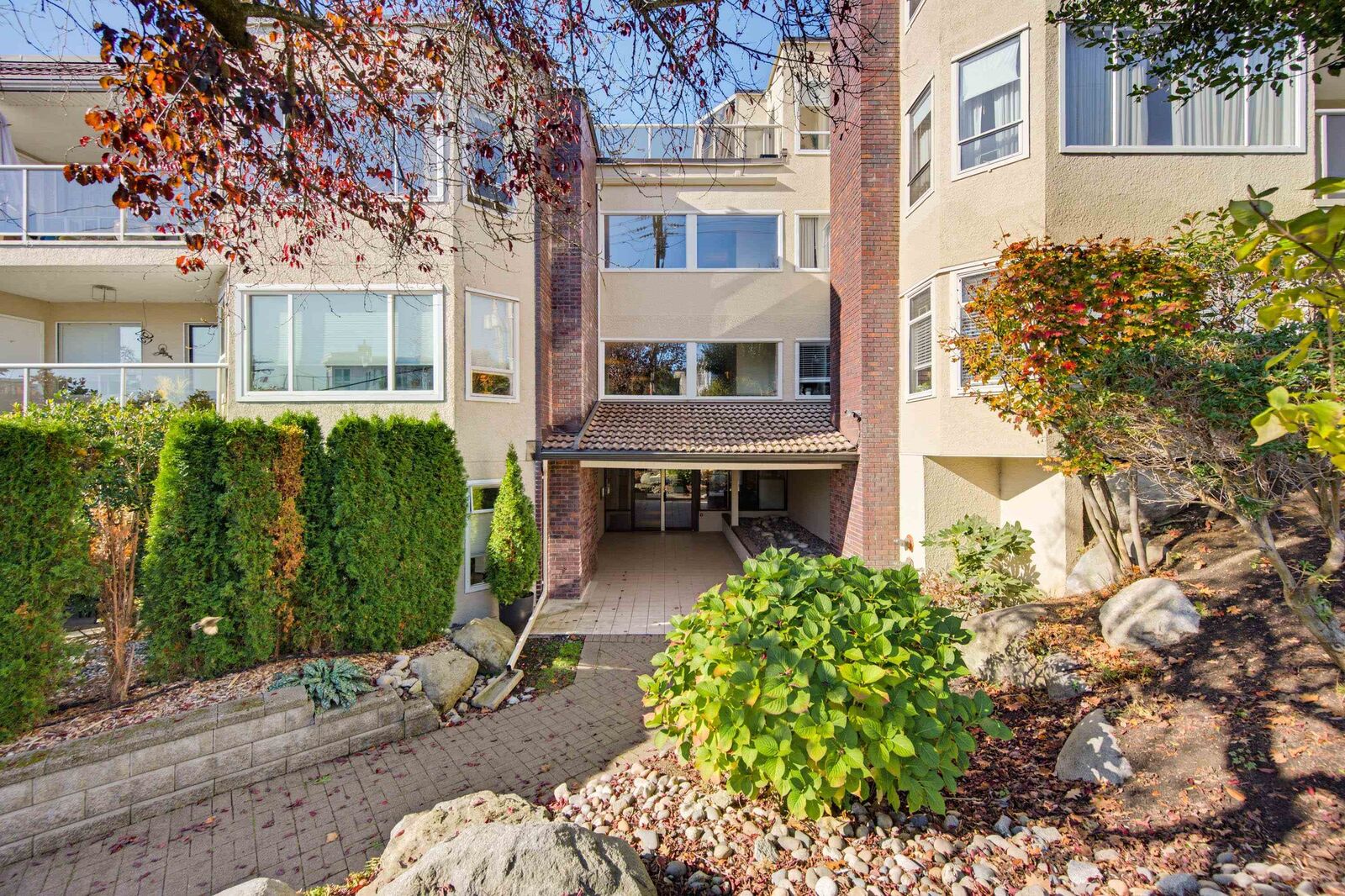 Property Photo:  1225 Merklin Street 407  BC V4B 4B8 