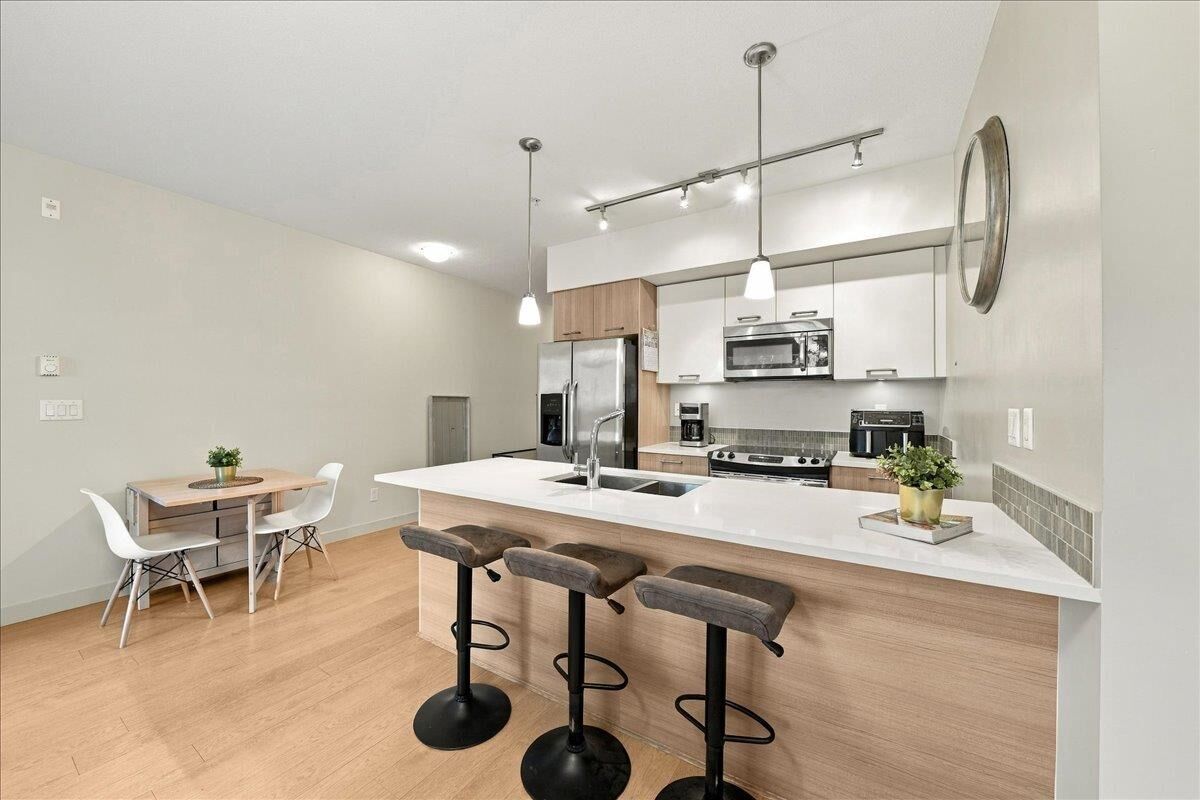 Property Photo:  2214 Kelly Avenue 205  BC V3C 0E5 